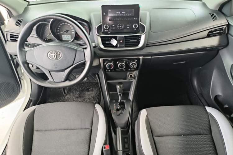 Used Toyota YARiS L Zhi Xuan 2021 1.5L CVT Leading Edition Center Console