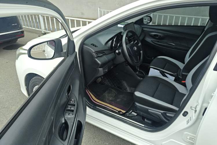 Used Toyota YARiS L Zhi Xuan 2021 1.5L CVT Leading Edition Driver Seat