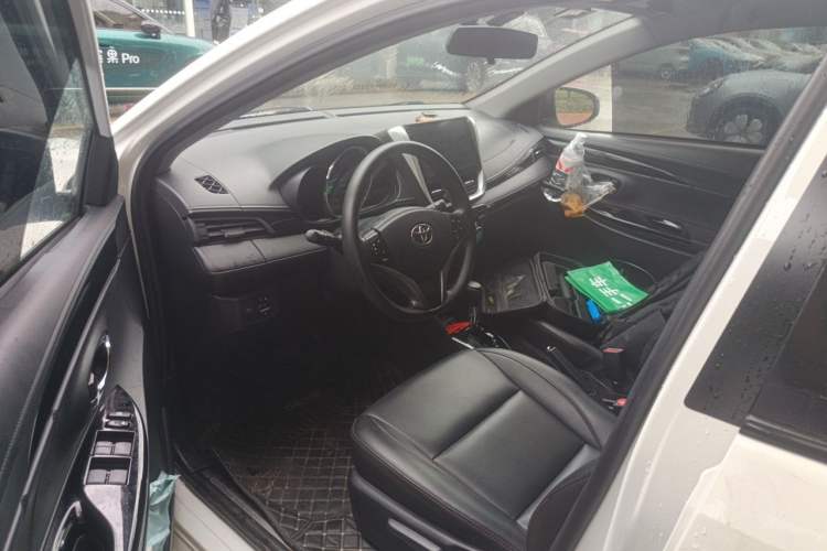 Used Toyota YARiS L Zhi Xuan 2021 X-Trail 1.5L CVT Luxury Edition Driver Seat