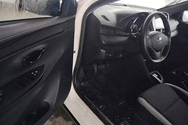 Used Toyota YARiS L Zhi Xuan 2021 X-Trail 1.5L CVT Leading Edition Driver Seat
