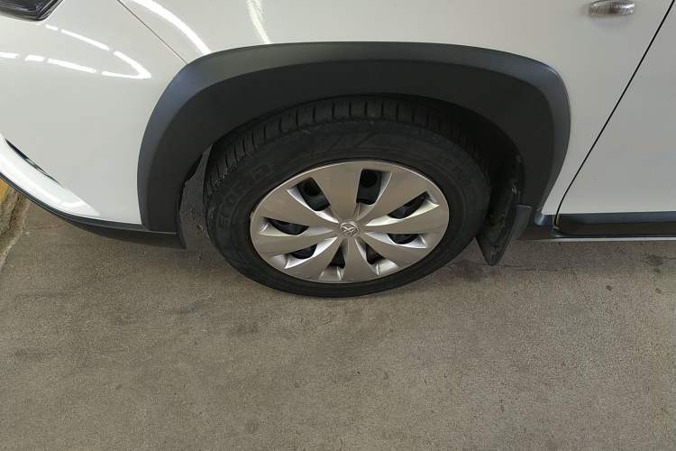 Used Toyota YARiS L Zhi Xuan 2021 X-Trail 1.5L CVT Leading Edition Exterior 1