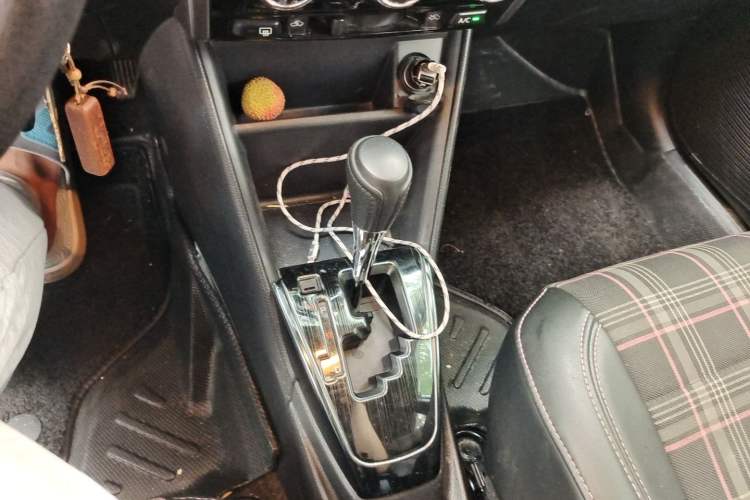 Used Toyota YARiS L Zhi Xuan 2021 X-Trail 1.5L CVT Leading Edition Gear Lever