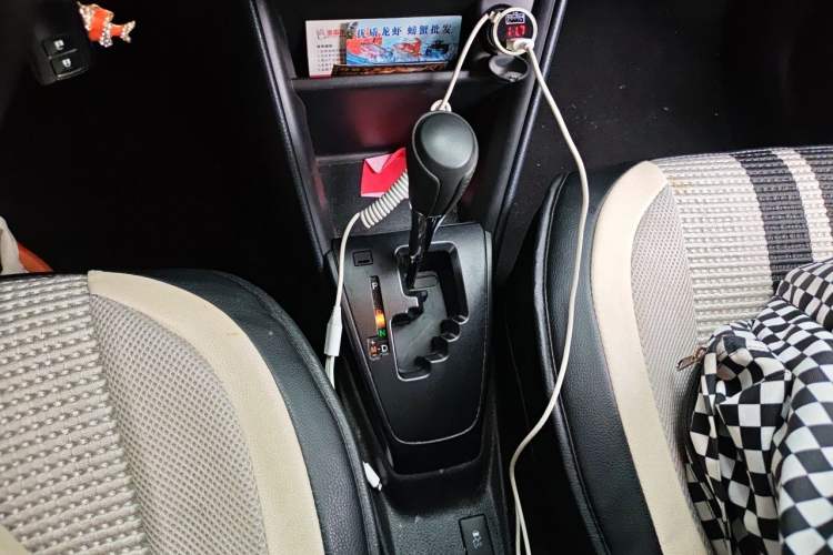 Used Toyota YARiS L Zhi Xuan 2021 1.5L CVT Leading Edition Gear Lever