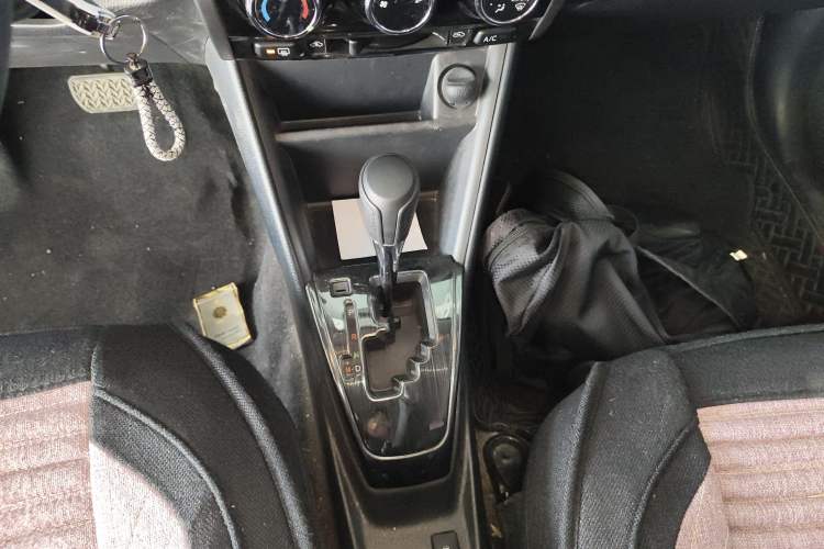 Used Toyota YARiS L Zhi Xuan 2021 X-Trail 1.5L CVT Leading Edition Gear Lever