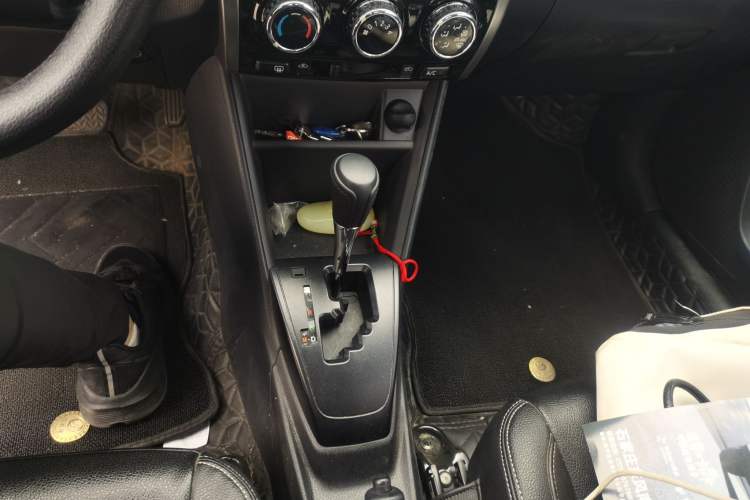 Used Toyota YARiS L Zhi Xuan 2021 1.5L CVT Leading Edition Gear Lever