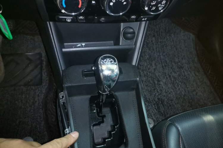 Used Toyota YARiS L Zhi Xuan 2021 X-Trail 1.5L CVT Luxury Edition Gear Lever