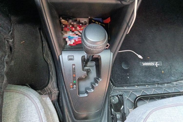 Used Toyota YARiS L Zhi Xuan 2021 1.5L CVT Leading Edition Gear Lever
