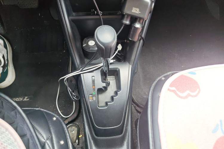 Used Toyota YARiS L Zhi Xuan 2021 1.5L CVT Leading Edition Gear Lever