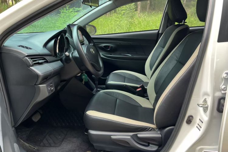 Used Toyota YARiS L Zhi Xuan 2021 1.5L CVT Leading Edition Interior 1