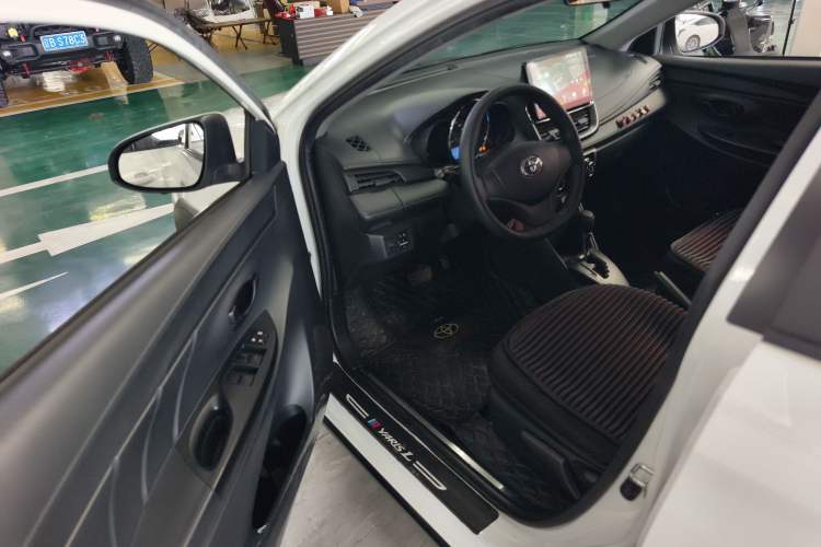 Used Toyota YARiS L Zhi Xuan 2021 X-Trail 1.5L CVT Leading Edition Interior 2