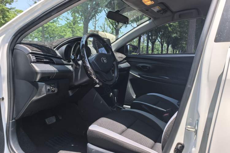 Used Toyota YARiS L Zhi Xuan 2021 X-Trail 1.5L CVT Leading Edition Interior 2