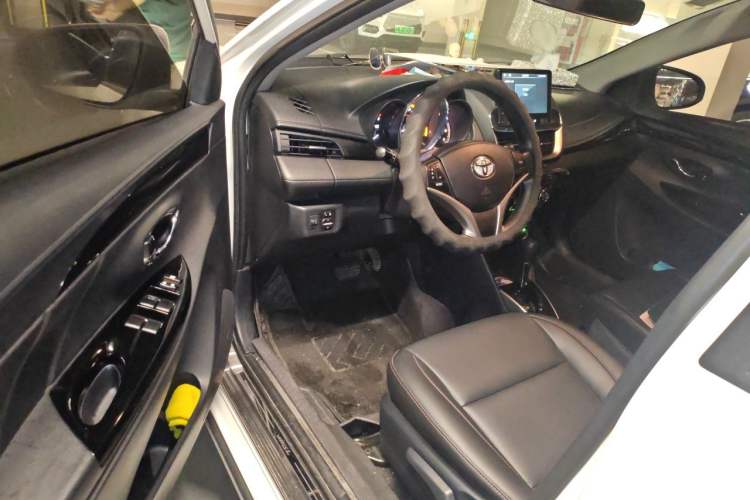Used Toyota YARiS L Zhi Xuan 2021 X-Trail X 1.5L CVT Prestige Edition Interior 3
