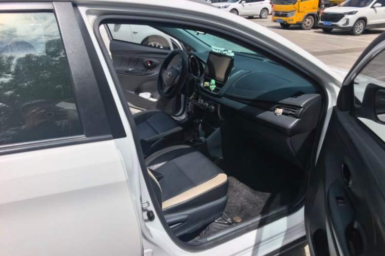 Used Toyota YARiS L Zhi Xuan 2021 1.5L CVT Leading Edition Interior 4