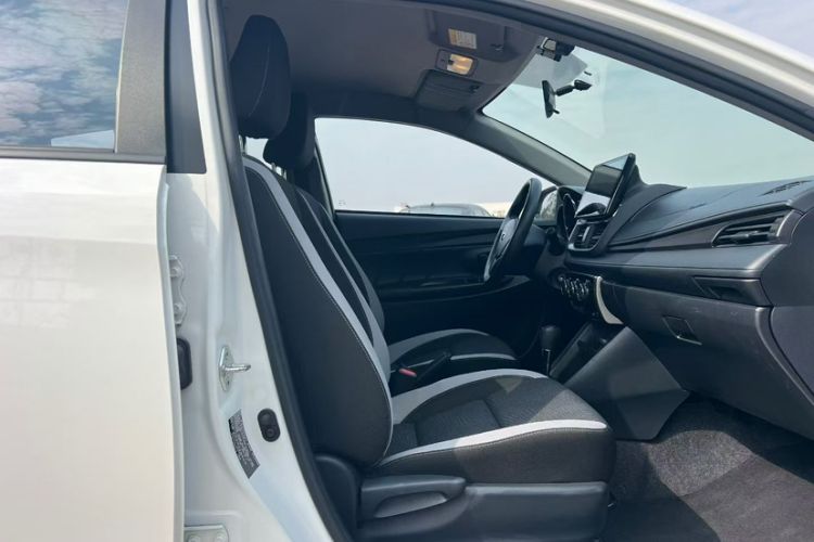 Used Toyota YARiS L Zhi Xuan 2021 1.5L CVT Leading Edition Interior 4