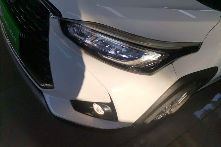 Used Toyota YARiS L Zhi Xuan 2021 X-Trail 1.5L CVT Luxury Edition Left Front Headlight