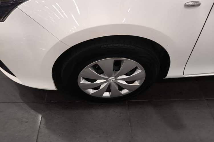 Used Toyota YARiS L Zhi Xuan 2021 1.5L CVT Leading Edition Left Front Wheel Hub