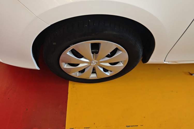 Used Toyota YARiS L Zhi Xuan 2021 1.5L CVT Leading Edition Left Front Wheel Hub