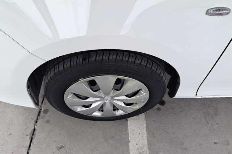 Used Toyota YARiS L Zhi Xuan 2021 1.5L CVT Leading Edition Left Front Wheel Hub