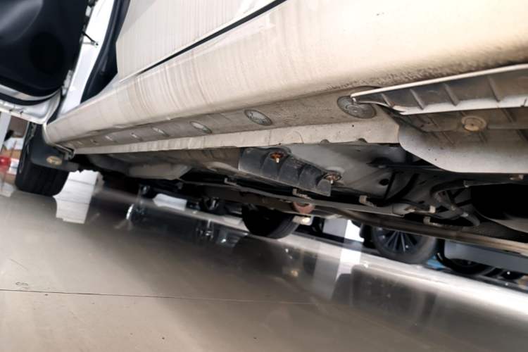 Used Toyota YARiS L Zhi Xuan 2021 1.5L CVT Leading Edition Left Side Sill