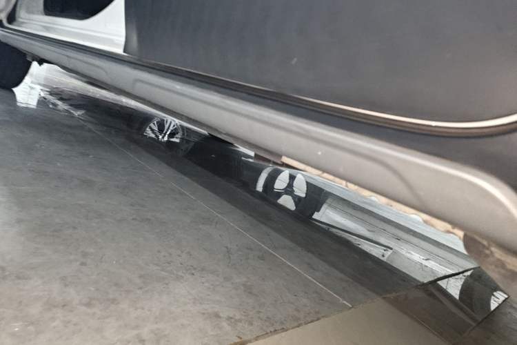Used Toyota YARiS L Zhi Xuan 2021 X-Trail 1.5L CVT Luxury Edition Left Side Sill