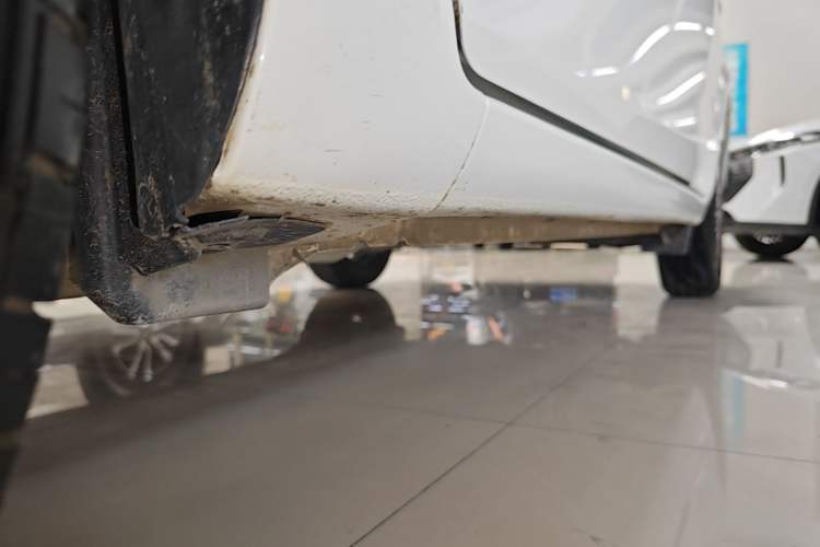 Used Toyota YARiS L Zhi Xuan 2021 1.5L CVT Leading Edition Left Side Sill