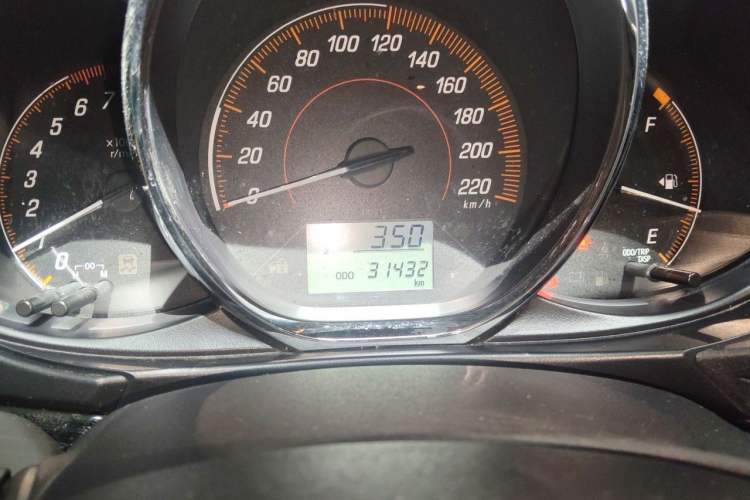 Used Toyota YARiS L Zhi Xuan 2021 X-Trail 1.5L CVT Leading Edition Odometer Close Up