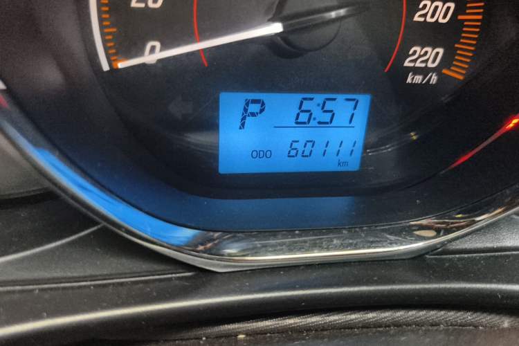 Used Toyota YARiS L Zhi Xuan 2021 1.5L CVT Leading Edition Odometer Close Up