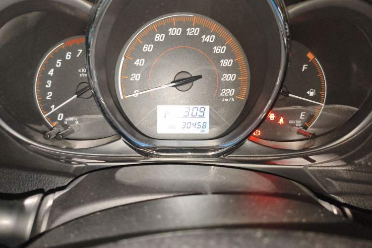Used Toyota YARiS L Zhi Xuan 2021 X-Trail 1.5L CVT Leading Edition Odometer Close Up
