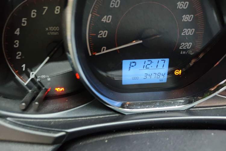 Used Toyota YARiS L Zhi Xuan 2021 1.5L CVT Leading Edition Odometer Close Up