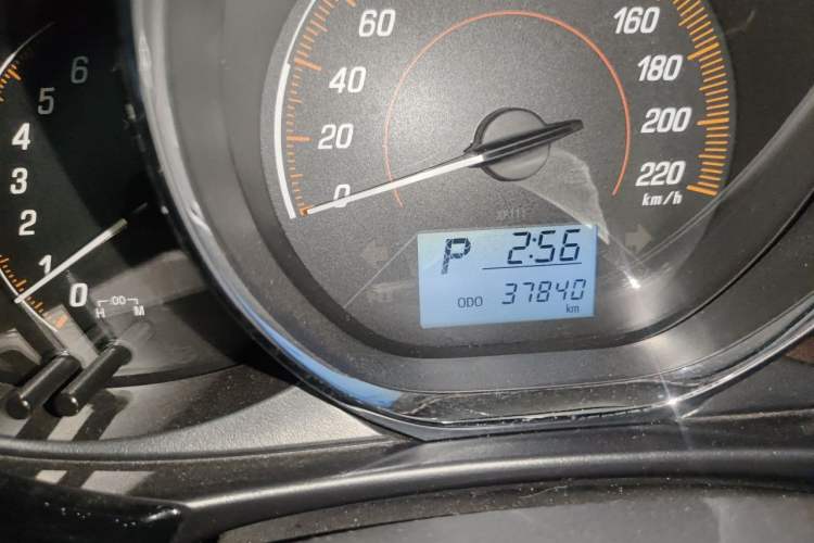 Used Toyota YARiS L Zhi Xuan 2021 1.5L CVT Luxury Edition Odometer Close Up