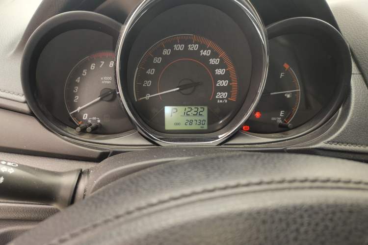 Used Toyota YARiS L Zhi Xuan 2021 1.5L CVT Leading Edition Odometer Close Up