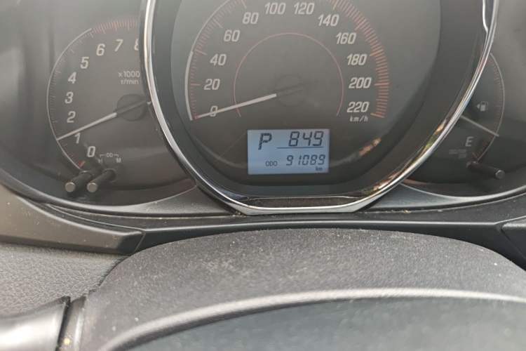 Used Toyota YARiS L Zhi Xuan 2021 X-Trail 1.5L CVT Leading Edition Odometer Close Up