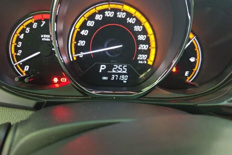 Used Toyota YARiS L Zhi Xuan 2021 1.5L CVT Leading Edition Odometer Close Up
