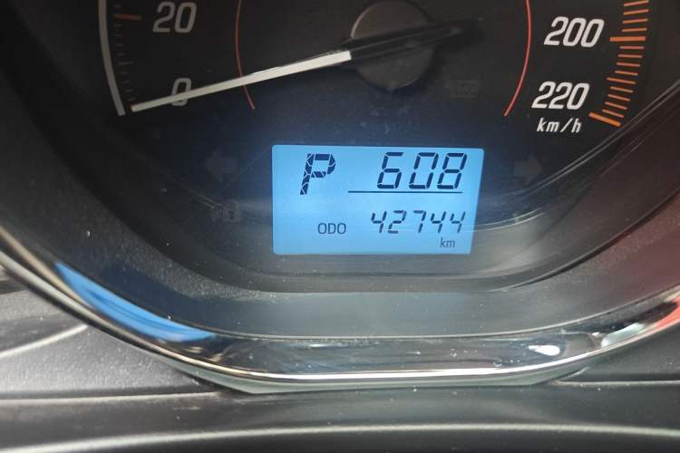 Used Toyota YARiS L Zhi Xuan 2021 X-Trail 1.5L CVT Leading Edition Odometer Close Up