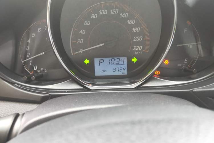 Used Toyota YARiS L Zhi Xuan 2021 1.5L CVT Leading Edition Odometer Close Up