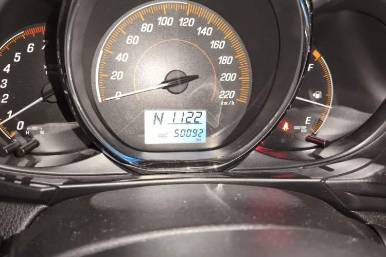 Used Toyota YARiS L Zhi Xuan 2021 1.5L CVT Leading Edition Odometer Close Up