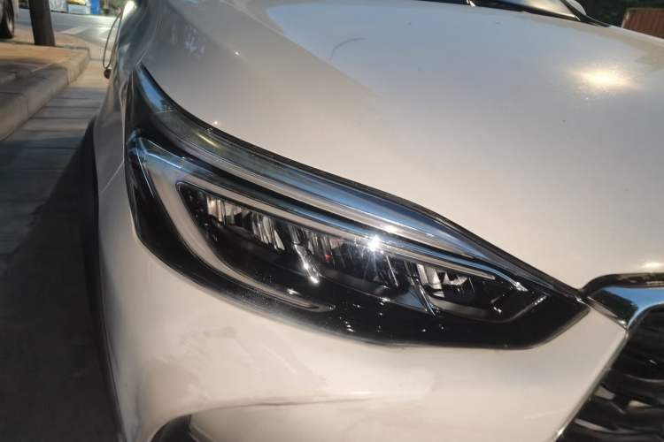 Used Toyota YARiS L Zhi Xuan 2021 X-Trail 1.5L CVT Leading Edition Right Front Headlight