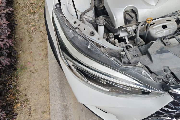 Used Toyota YARiS L Zhi Xuan 2021 X-Trail 1.5L CVT Luxury Edition Right Front Headlight