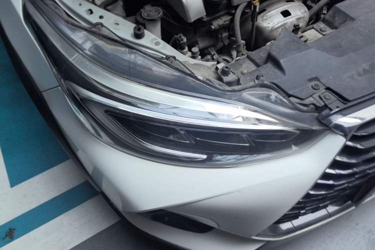 Used Toyota YARiS L Zhi Xuan 2021 X-Trail X 1.5L CVT Prestige Edition Right Front Headlight