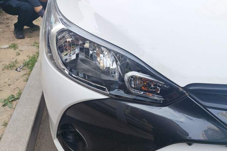 Used Toyota YARiS L Zhi Xuan 2021 1.5L CVT Leading Edition Right Front Headlight