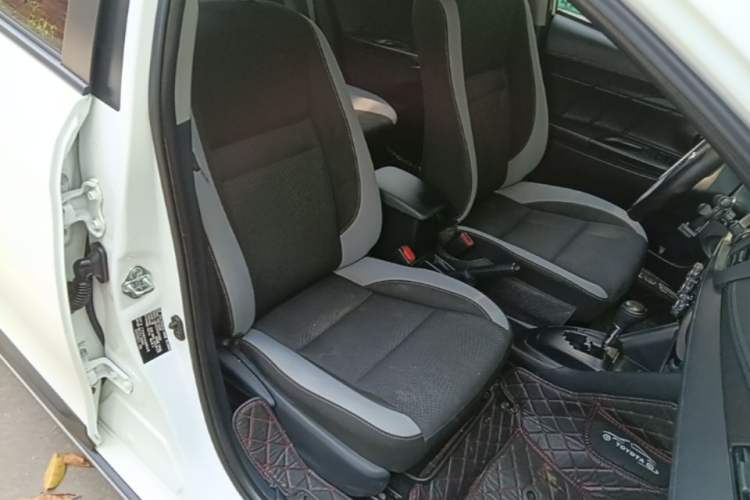 Used Toyota YARiS L Zhi Xuan 2021 X-Trail 1.5L CVT Leading Edition Right Front Seat