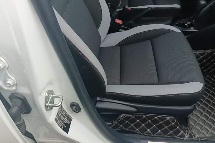 Used Toyota YARiS L Zhi Xuan 2021 X-Trail 1.5L CVT Leading Edition Right Front Seat