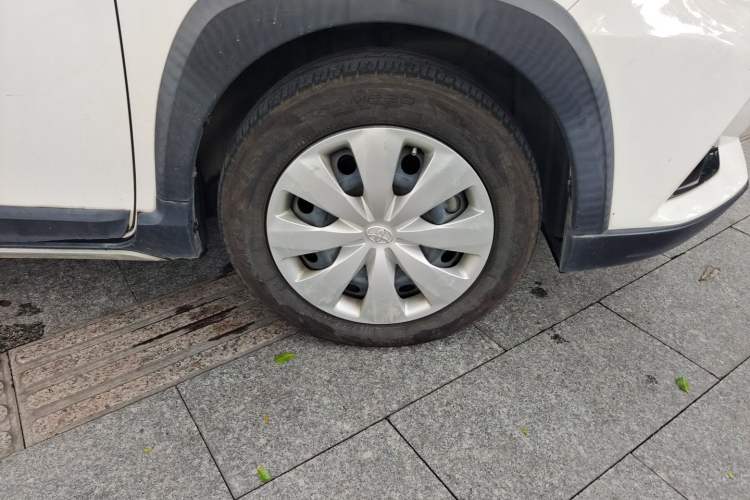 Used Toyota YARiS L Zhi Xuan 2021 X-Trail 1.5L CVT Leading Edition Right Front Wheel Hub