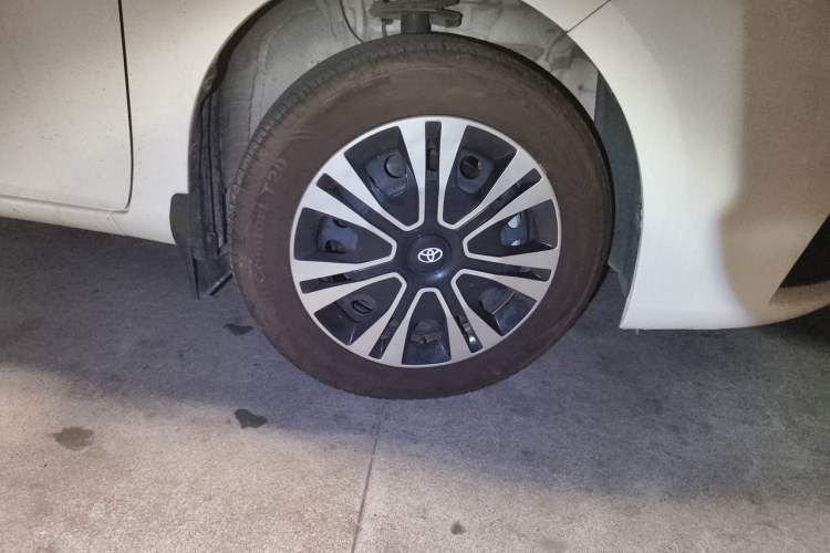 Used Toyota YARiS L Zhi Xuan 2021 1.5L CVT Leading Edition Right Front Wheel Hub