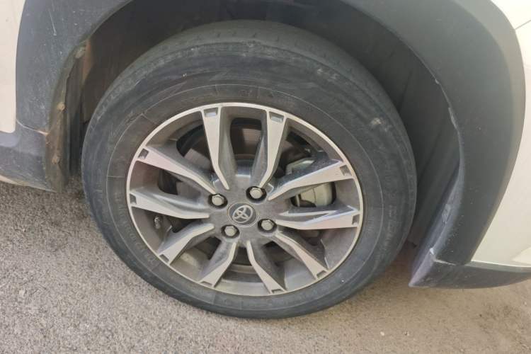 Used Toyota YARiS L Zhi Xuan 2021 X-Trail 1.5L CVT Luxury Edition Right Front Wheel Hub