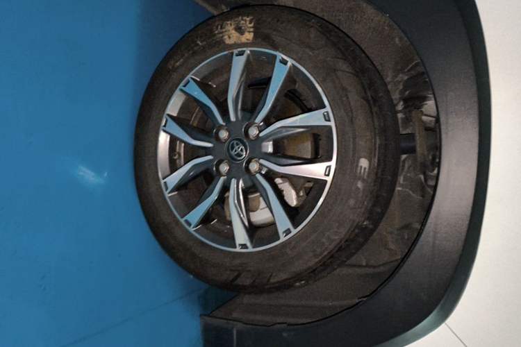 Used Toyota YARiS L Zhi Xuan 2021 X-Trail 1.5L CVT Luxury Edition Right Front Wheel Hub