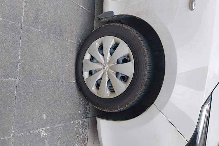 Used Toyota YARiS L Zhi Xuan 2021 1.5L CVT Leading Edition Right Front Wheel Hub