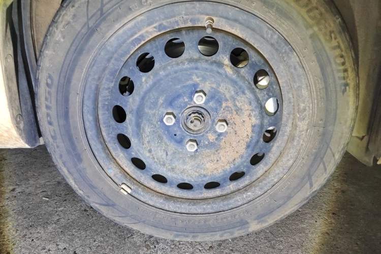 Used Toyota YARiS L Zhi Xuan 2021 1.5L CVT Leading Edition Right Front Wheel Hub
