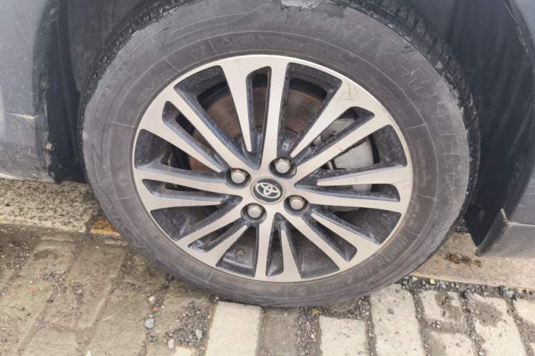 Used Toyota YARiS L Zhi Xuan 2021 X-Trail 1.5L CVT Leading Edition Right Front Wheel Hub