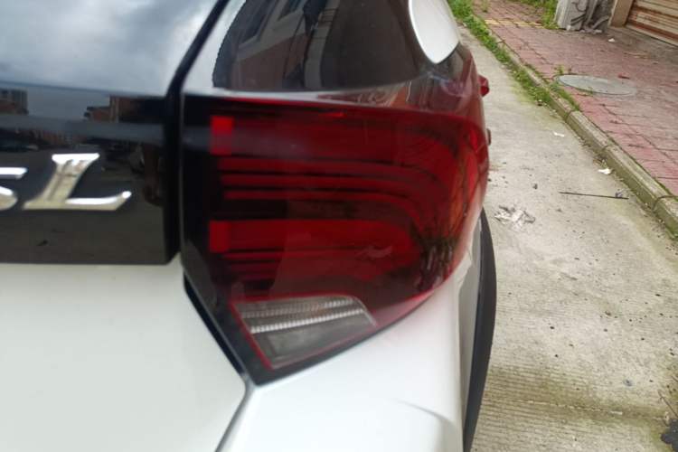 Used Toyota YARiS L Zhi Xuan 2021 X-Trail 1.5L CVT Luxury Edition Right Rear Taillight
